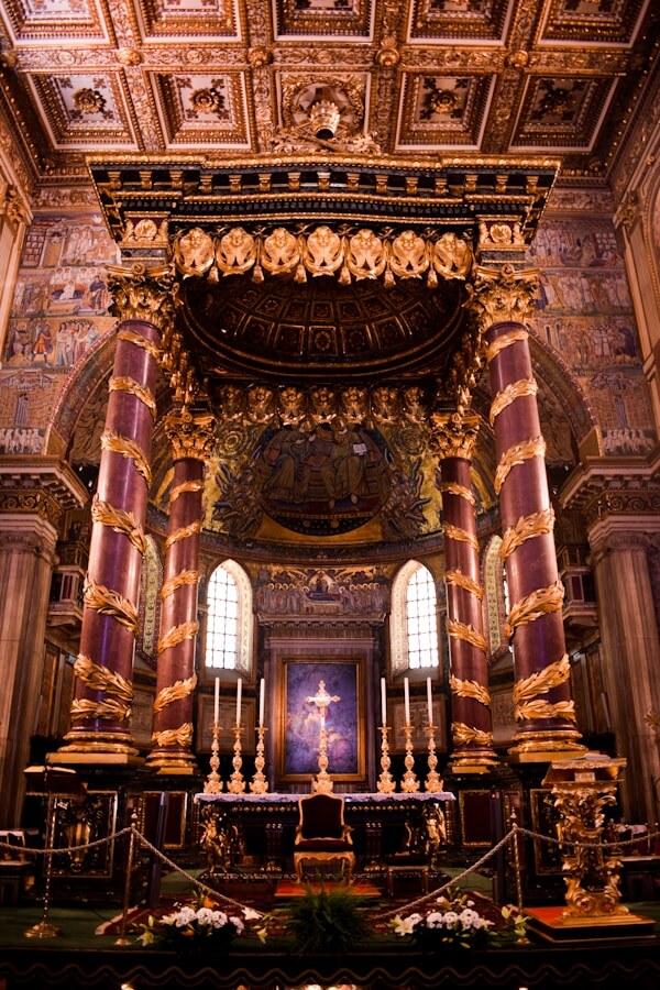 Santa Maria Maggiore gold church interior Rome